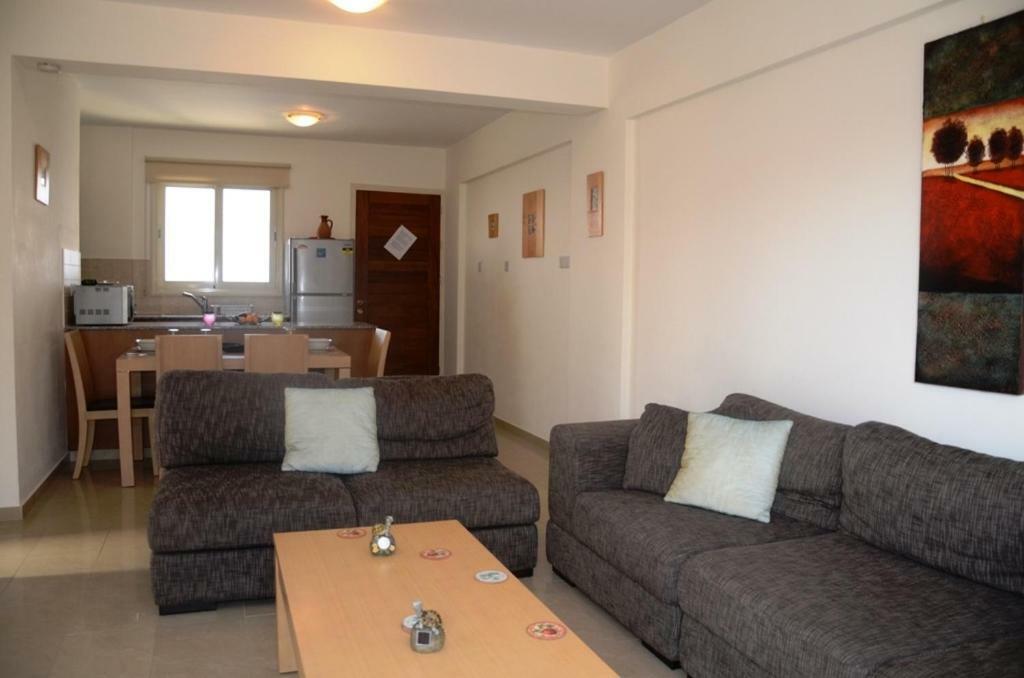 Vanessa 2 Bedroom Apartment パ フォス エクステリア 写真